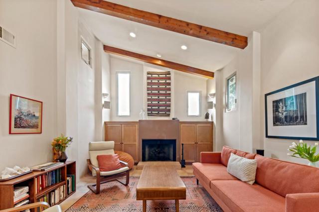 42 Upper Circle, Carmel Valley CA: https://media.crmls.org/mediaz/d3ef045d-72b2-48ff-97f0-2b5099b1f778.jpg