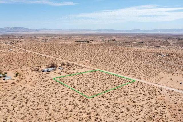 210 Kuna Avenue, Landers CA: https://media.crmls.org/mediaz/d3ef16f4-efac-4678-85e9-e0934fb607bd.jpg