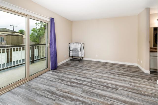 982 E Main St, El Cajon CA: https://media.crmls.org/mediaz/d3ef6065-5e55-469a-99e8-63f082a6aaf3.jpg