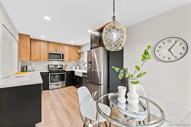 1160 Erica St, Escondido CA: https://media.crmls.org/mediaz/d3ef98ea-e4d1-4a08-bf7d-dd549c13c2ce.jpg