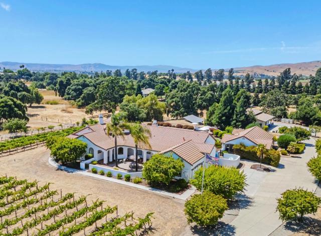 1152 Little River Drive, Hollister CA: https://media.crmls.org/mediaz/d3efcdf4-29f8-4680-ab53-a050f7cc21c6.jpg