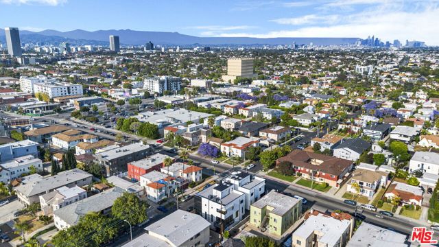 5868 Saturn Street, Los Angeles CA: https://media.crmls.org/mediaz/d3efce3e-cbe6-4746-adf1-47decc4717f2.jpg