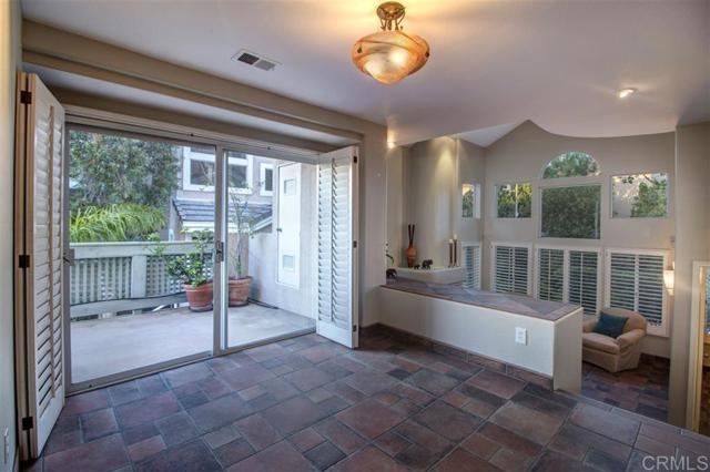 Detail Gallery Image 7 of 21 For 12914 Carmel Creek Rd #15,  San Diego,  CA 92130 - 3 Beds | 3 Baths