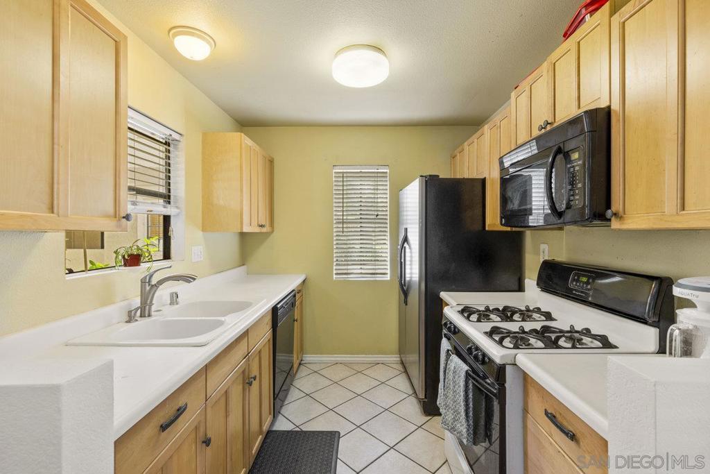 10379 Azuaga St - photo 7