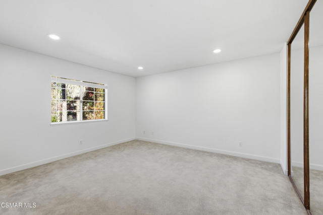 6945 Via Alba, Camarillo CA: https://media.crmls.org/mediaz/d3f08fe9-af95-43eb-840d-08634cfa75b2.jpg