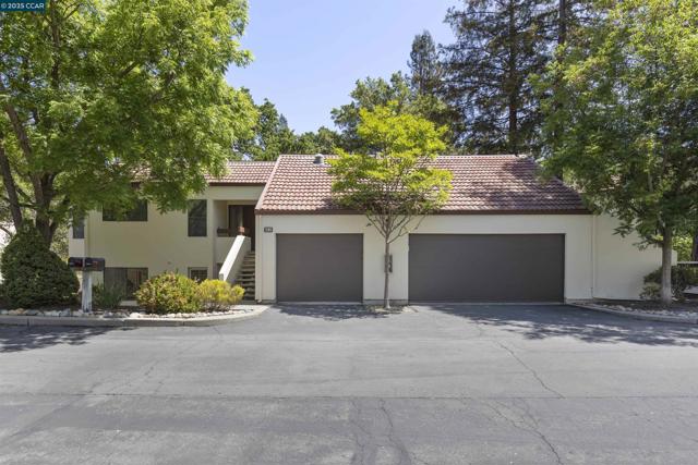 1285 Avenida Sevilla, Walnut Creek CA: https://media.crmls.org/mediaz/d3f0e975-363e-4e17-9b44-537ebff03fb2.jpg