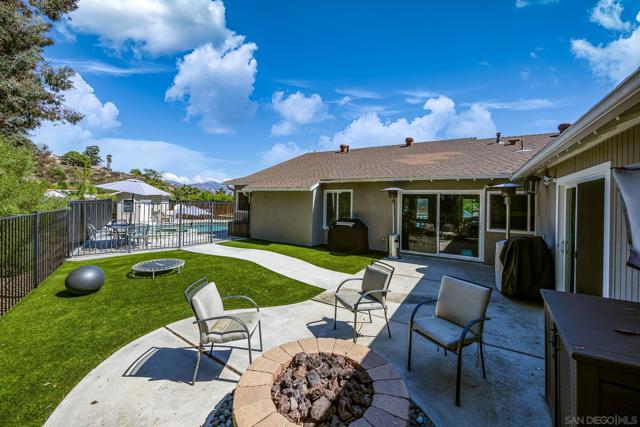 13306 Tawanka Dr, Poway CA: https://media.crmls.org/mediaz/d3f1060d-f3e9-40a4-9bf8-05993a33b801.jpg