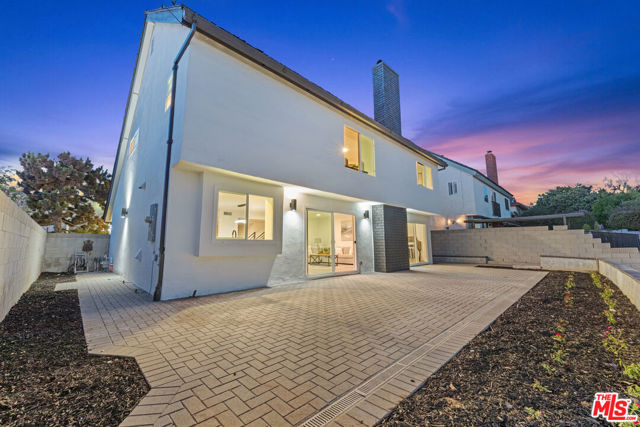 1722 E Turmont Street, Carson CA: https://media.crmls.org/mediaz/d3f1d0e3-2028-4844-95c4-adb164a180e2.jpg
