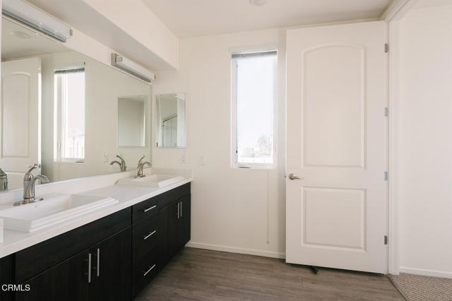 Detail Gallery Image 43 of 46 For 124 W Colorado St #404,  Glendale,  CA 91204 - 2 Beds | 2 Baths