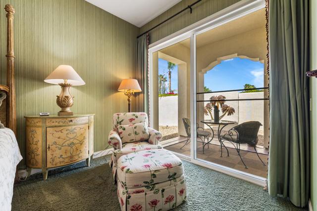61 Via Las Flores, Rancho Mirage CA: https://media.crmls.org/mediaz/d3f25fce-b3ab-4b2b-9f44-9f7a561334f9.jpg