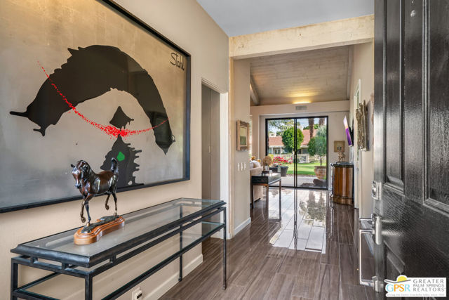 138 Desert West, Rancho Mirage CA: https://media.crmls.org/mediaz/d3f29128-dc5c-485f-b308-a95d91245690.jpg