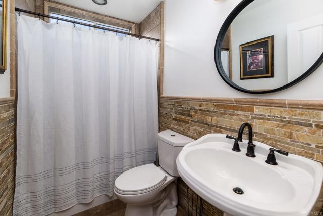 35715 Calle Nopal, Temecula CA: https://media.crmls.org/mediaz/d3f364ee-2f80-42d3-99a8-b9c6326c8b7a.jpg