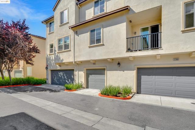 2284 Morrow St, Hayward CA: https://media.crmls.org/mediaz/d3f372cc-6838-4cb5-a02c-b97bb729b058.jpg