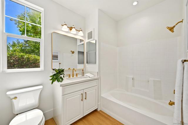 12370 Carmel Country Rd, San Diego CA: https://media.crmls.org/mediaz/d3f3ccaf-298a-44e2-9c28-450c103821f0.jpg