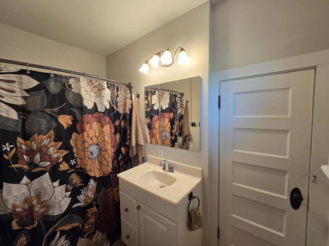 38 Monterey Street, San Juan Bautista CA: https://media.crmls.org/mediaz/d3f3e186-9721-4c5a-853d-7dd96640e063.jpg