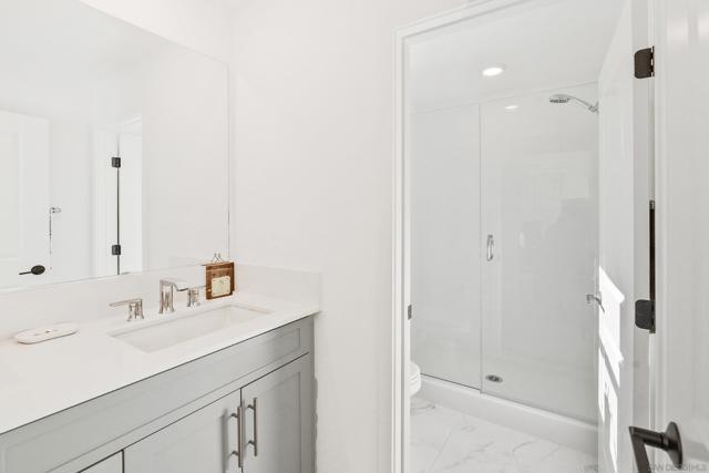 Image 30 of 37 For 15447 Van Lodensteyn Way