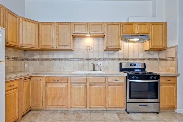 Detail Gallery Image 13 of 41 For 343 Hill Dr, Vista,  CA 92083 - 3 Beds | 2 Baths