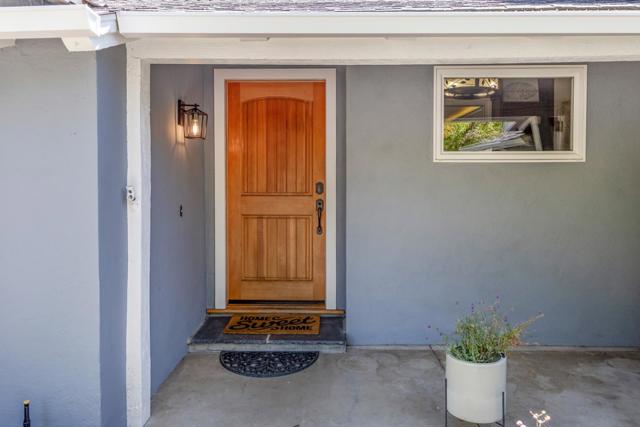 1513 Meadow Lane, Mountain View CA: https://media.crmls.org/mediaz/d3f4faaf-f6f7-4663-893e-3d6d4fb47d0f.jpg