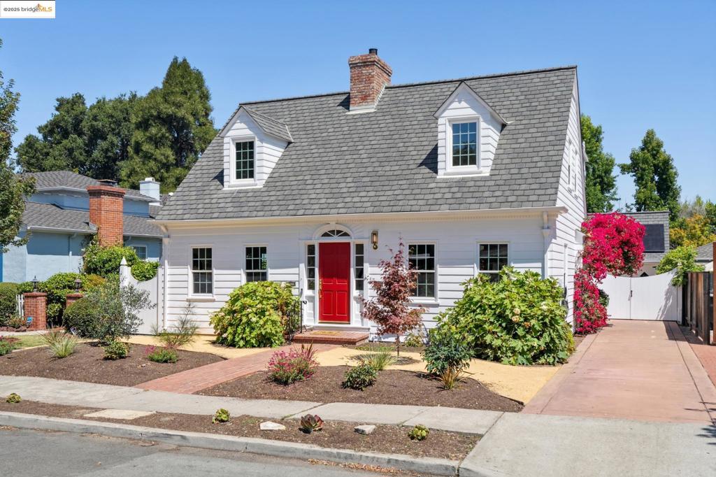 1096 Glen Dr