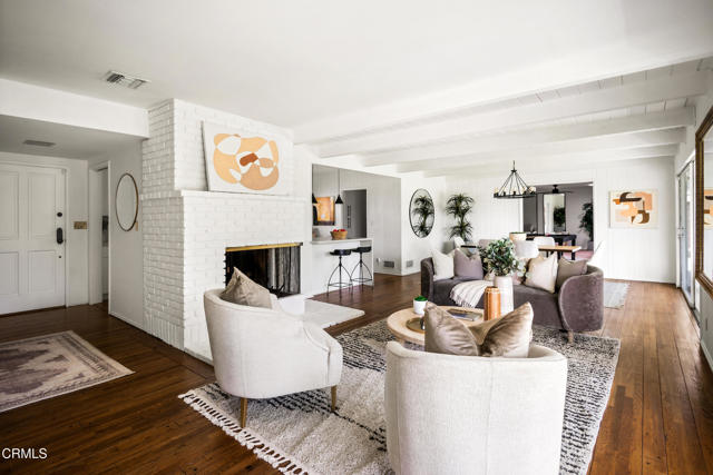 Detail Gallery Image 5 of 45 For 1640 N Altadena Dr, Pasadena,  CA 91107 - 3 Beds | 2 Baths