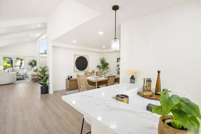 9956 Cummins Pl, San Diego CA: https://media.crmls.org/mediaz/d3f5c23a-9dbc-4ebe-bfe1-ced820d2d8cd.jpg