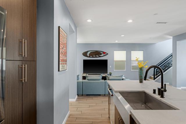 Detail Gallery Image 11 of 33 For 8355 Summit Way, San Diego,  CA 92108 - 3 Beds | 3/1 Baths