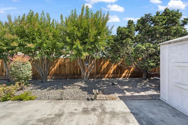 1500 Sunset Drive, Hollister CA: https://media.crmls.org/mediaz/d3f77dea-0ac3-49f5-8c2c-06515f4b6f1f.jpg