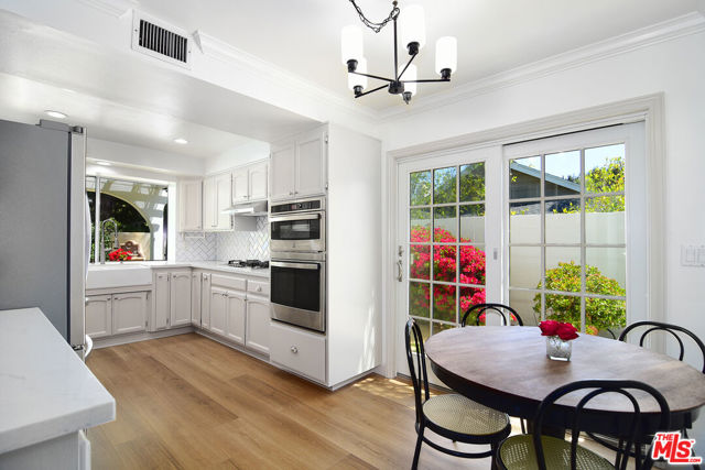 5020 Dantes View Drive, Agoura Hills CA: https://media.crmls.org/mediaz/d3f77ff0-d935-4cf1-95db-e934270ed607.jpg