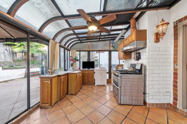 Detail Gallery Image 17 of 64 For 941 Redbud Rd, Chula Vista,  CA 91910 - 4 Beds | 3 Baths