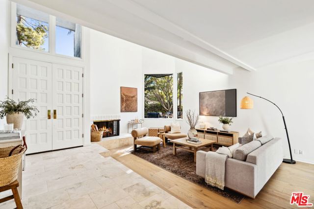 8105 Buena Fortuna Street, Carpinteria CA: https://media.crmls.org/mediaz/d3f7bc5b-25f3-48ad-9538-fa3f88dcfde5.jpg