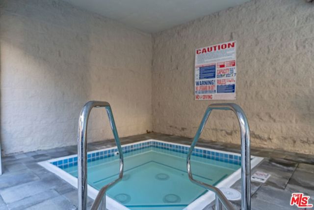 11645 Montana Avenue, Los Angeles CA: https://media.crmls.org/mediaz/d3f7bf58-f43a-44db-86c8-de52e27ebc58.jpg