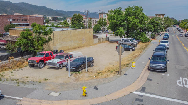 41915 4th Street, Temecula CA: https://media.crmls.org/mediaz/d3f94a87-fe54-42dc-9892-7630f6468b12.jpg