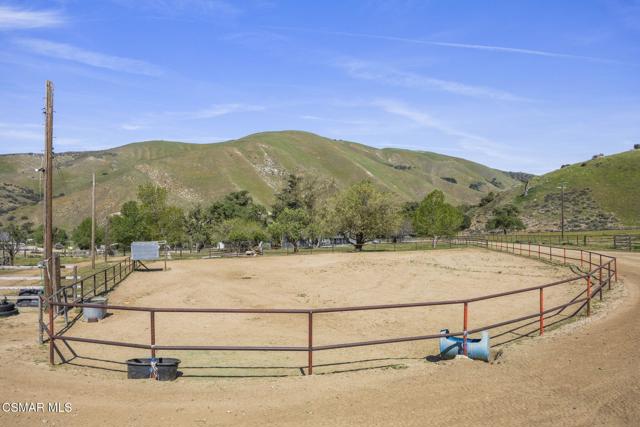 2837 Clear Canyon Road, Lebec CA: https://media.crmls.org/mediaz/d3f9b8ea-2ede-4a83-92f1-85a620871dd2.jpg
