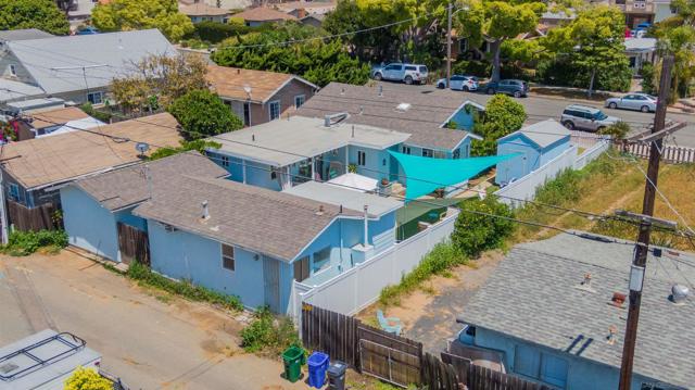 321 S Freeman, Oceanside CA: https://media.crmls.org/mediaz/d3f9bdca-793e-4f1c-b59d-00bf89707988.jpg