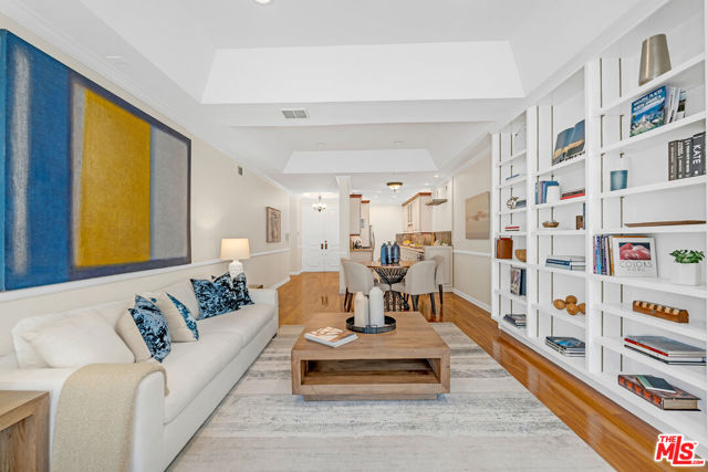 1370 Kelton Avenue, Los Angeles CA: https://media.crmls.org/mediaz/d3fb3d78-4eb3-4b5c-ae72-c9984ed35493.jpg