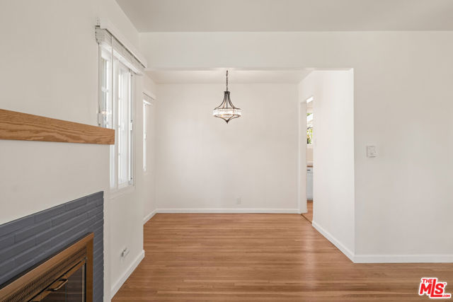 8734 Airlane Avenue, Los Angeles CA: https://media.crmls.org/mediaz/d3fc7f2e-4cfe-4144-b8e6-175d50970cdd.jpg
