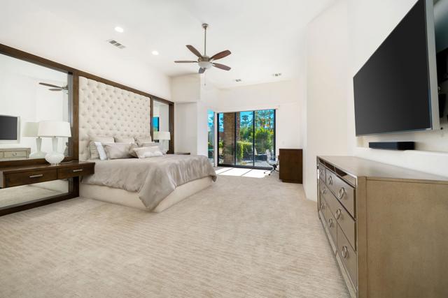 79935 Via Maravilla, La Quinta CA: https://media.crmls.org/mediaz/d3fca172-a0b4-4cf5-86a7-1237d9747bb2.jpg