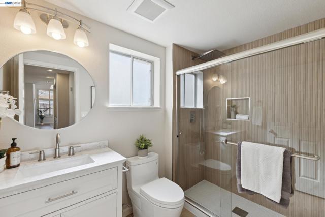 Image 26 of 60 For 674 Crystal Ct