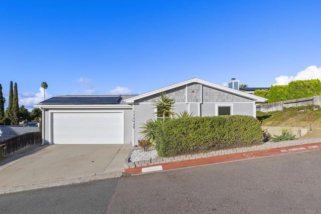 12694 Jackson Heights Drive, El Cajon CA: https://media.crmls.org/mediaz/d3fd9a8d-513f-4f6a-b2c1-25f1e15c0e2a.jpg