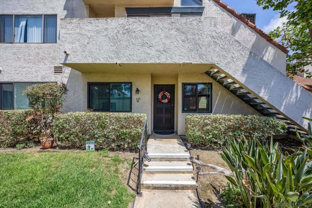 345 N Melrose Dr, Vista CA: https://media.crmls.org/mediaz/d3fdaac4-5c22-4a9c-ad2c-0695b0259b39.jpg
