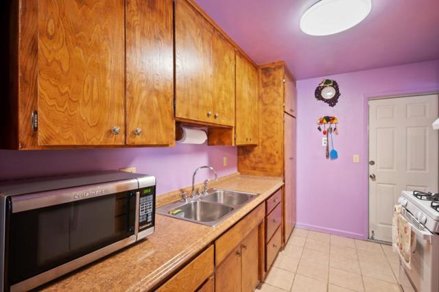 1518 Duran Circle, Salinas CA: https://media.crmls.org/mediaz/d3fdc84a-39e8-442c-a0f7-0be57daec1e1.jpg