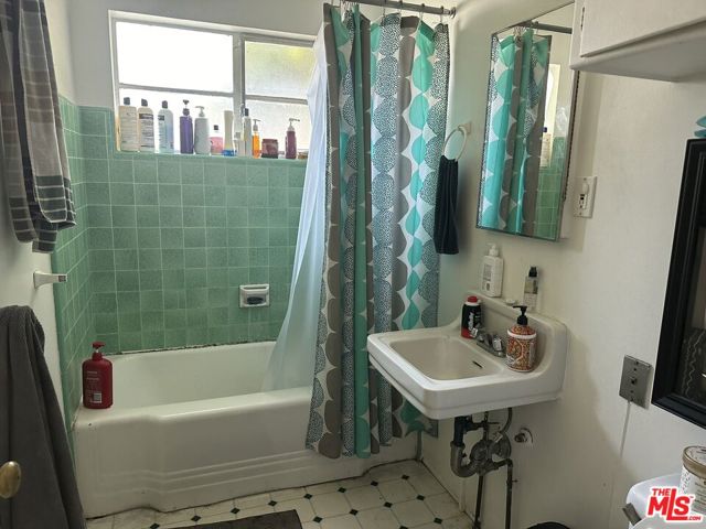 Image 15 of 23 For 4319 Melbourne Avenue