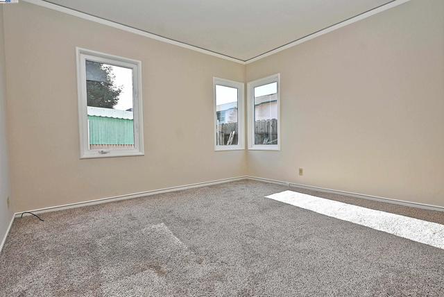 Image 23 of 51 For 181 Lewelling Blvd