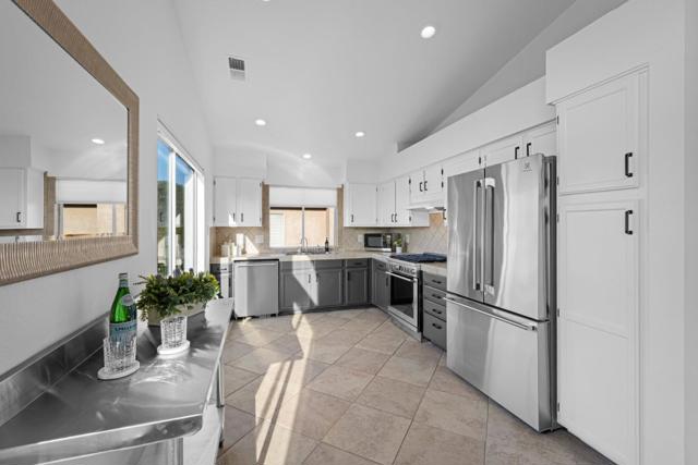 9082 Spencer Court, Gilroy CA: https://media.crmls.org/mediaz/d3fe8f5b-d7b4-491e-a461-723186a8951f.jpg