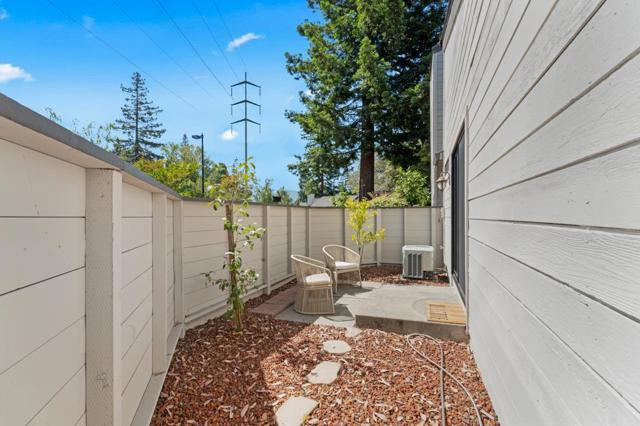 419 Clearview Drive, Los Gatos CA: https://media.crmls.org/mediaz/d3ff4928-267a-4d85-83b9-0a7fa32ddfa6.jpg