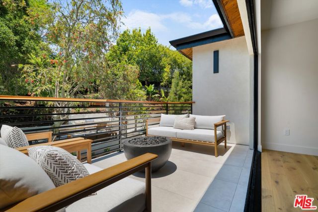 101 Greenfield Avenue, Los Angeles CA: https://media.crmls.org/mediaz/d401dd01-f37c-4ded-ac30-688f3115f7db.jpg