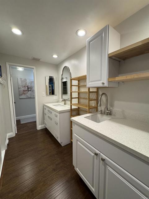 1247 La Casa Dr, San Marcos CA: https://media.crmls.org/mediaz/d401ea5d-b86d-4cfe-be7c-840a33604832.jpg