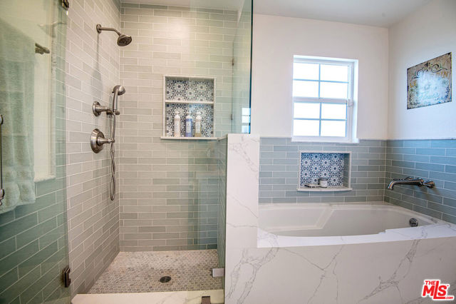 12713 Stanwood Drive, Los Angeles CA: https://media.crmls.org/mediaz/d401ec4b-9201-42c3-964a-6a4e85e59fce.jpg