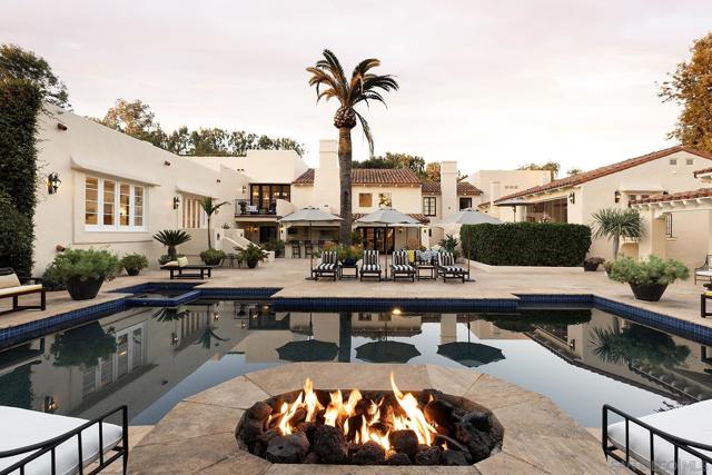 6977 Las Colinas, Rancho Santa Fe CA: https://media.crmls.org/mediaz/d40235a0-0b73-4d3e-8292-ce52d696db65.jpg