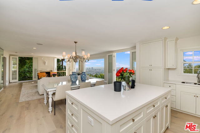1344 Belfast Drive, Los Angeles CA: https://media.crmls.org/mediaz/d403d019-3325-41b8-b125-a01766e58304.jpg